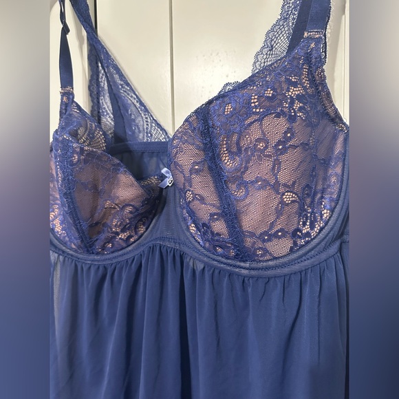 Elegant Navy Lace Chemise - Picture 3 of 5